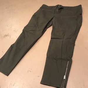 Gap Ankle Zip Detail Legging Pants